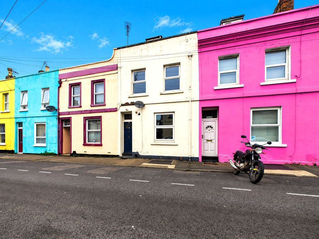 Property photo 1 of 15 Front