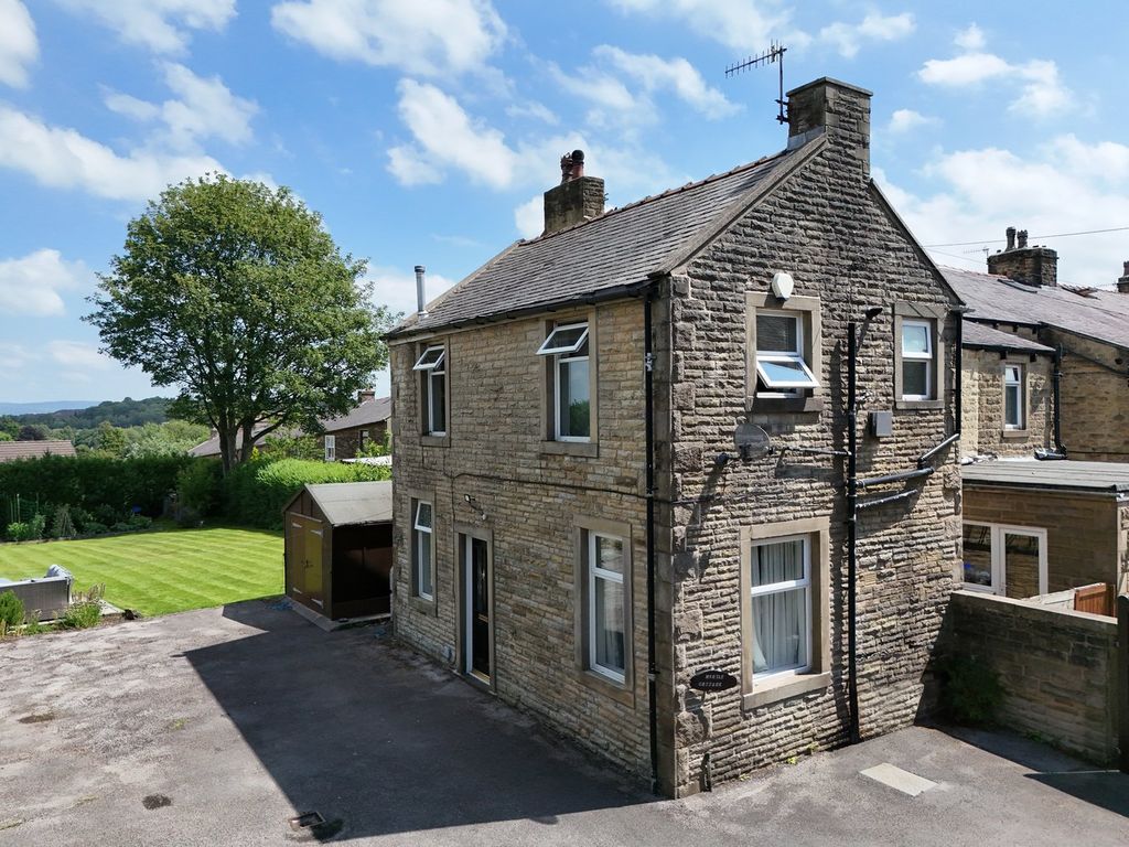 Property photo 3 of 59