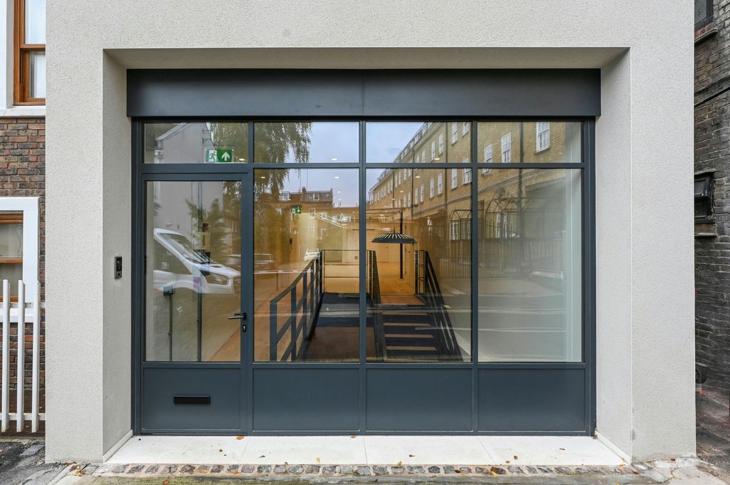 Property photo 2 of 12 Olpil2Mundenstreet27.Jpg