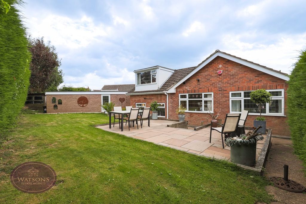 Property photo 2 of 25