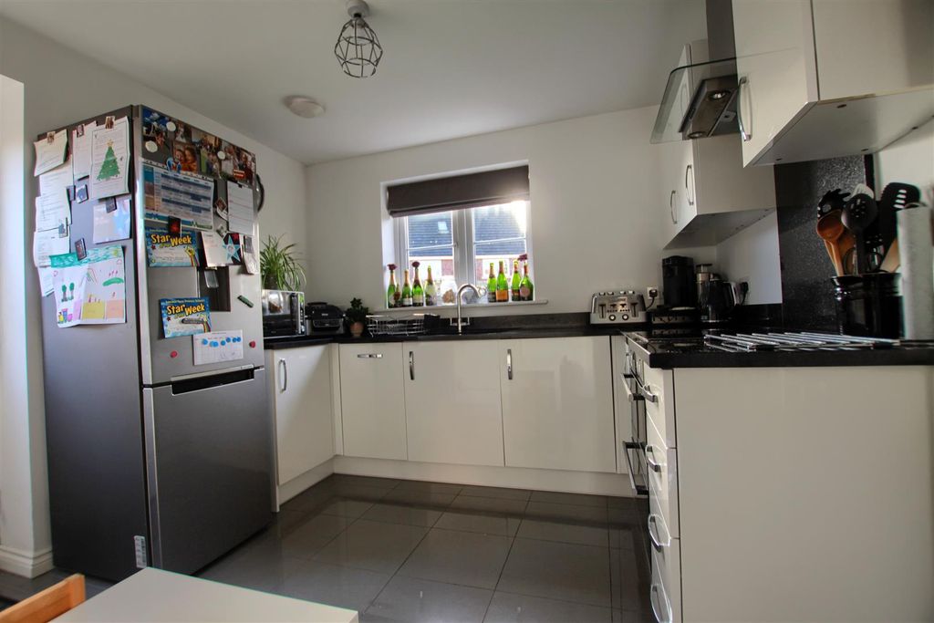 Property photo 3 of 10 Gp4.Jpg