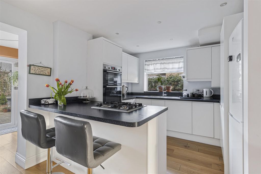 Property photo 3 of 17 14_48608.Jpg