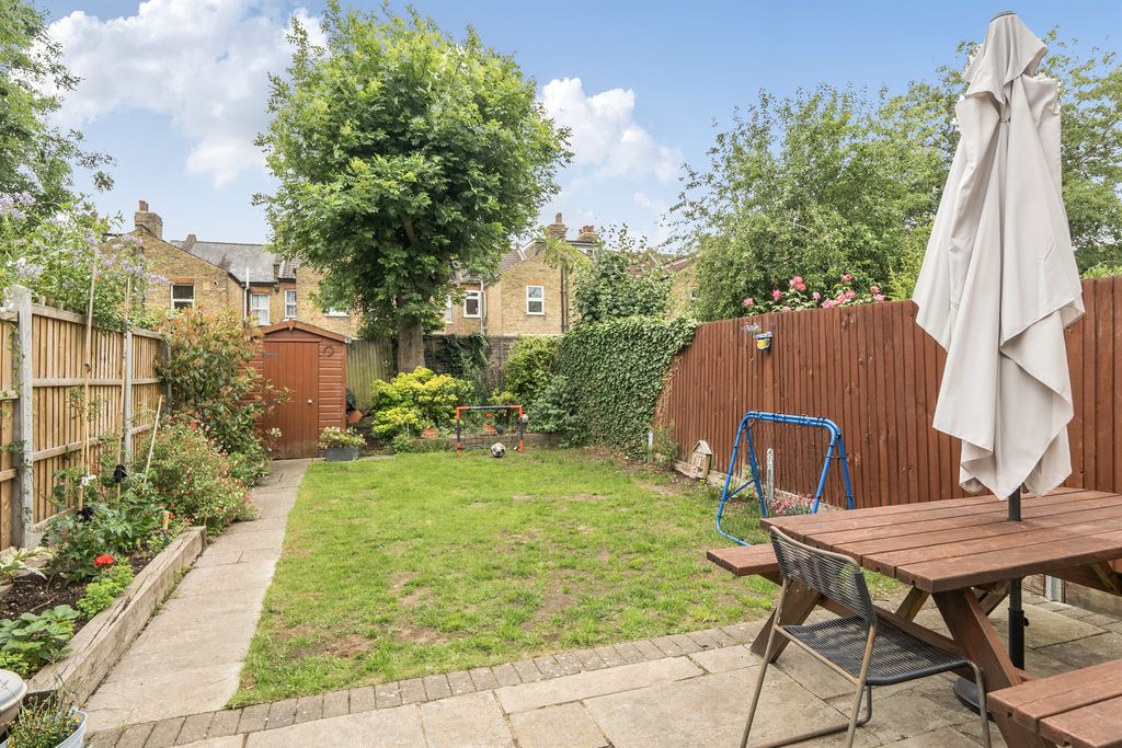 Property photo 2 of 12
