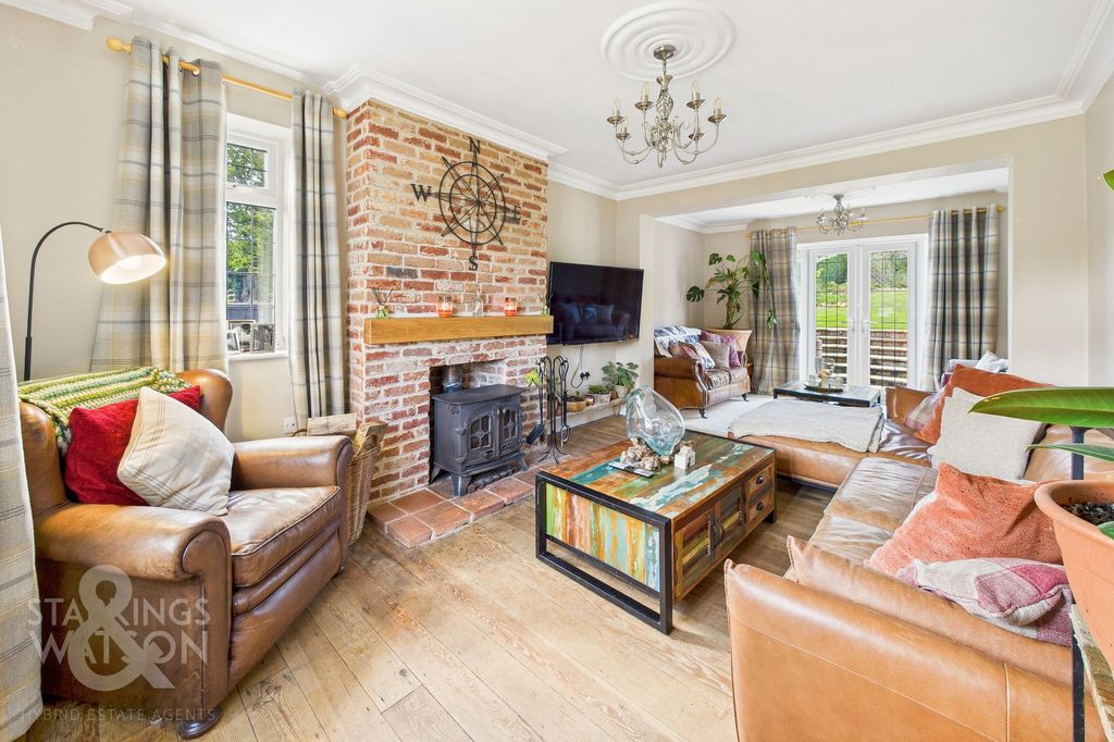 Property photo 2 of 34