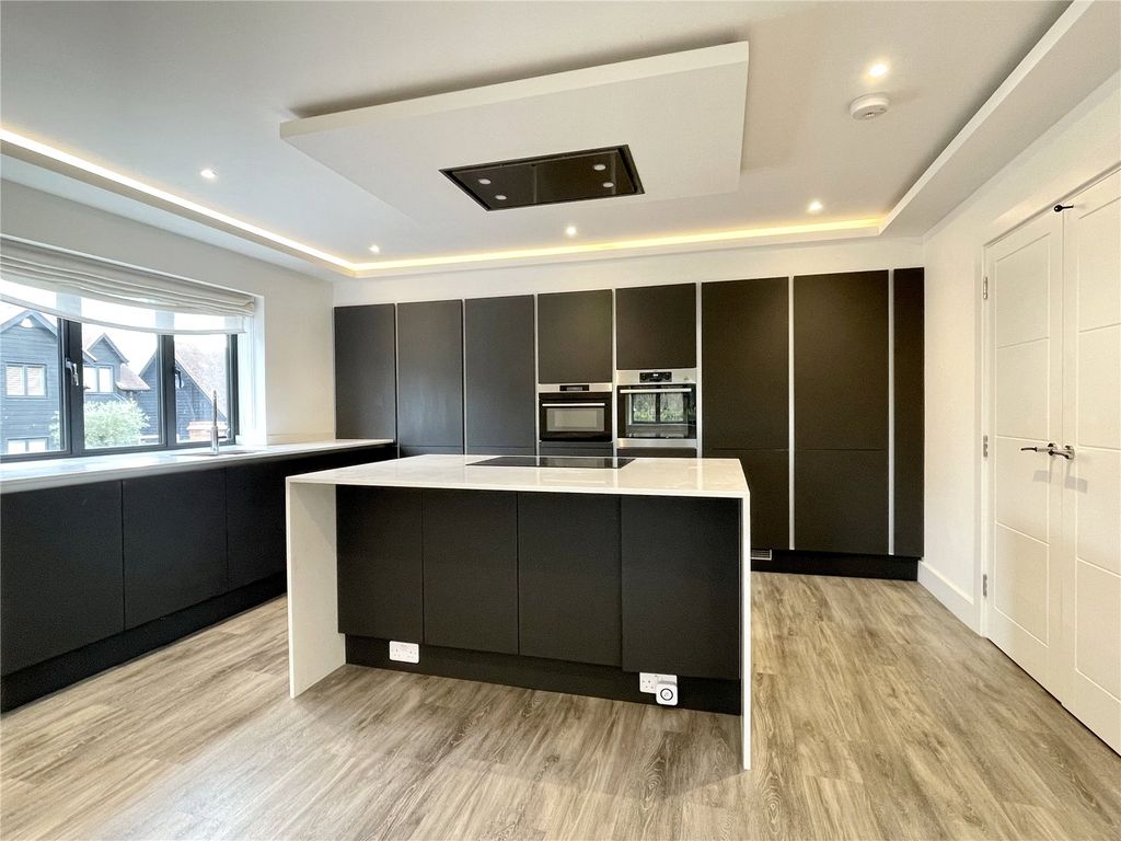 Property photo 1 of 28 Picture No. 31