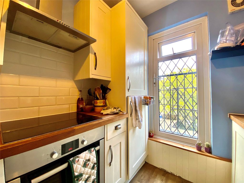 Property photo 2 of 9 Picture No. 12