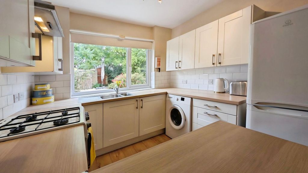 Property photo 3 of 22 8d01A594-Pxl_20260824_104526253.Jpg