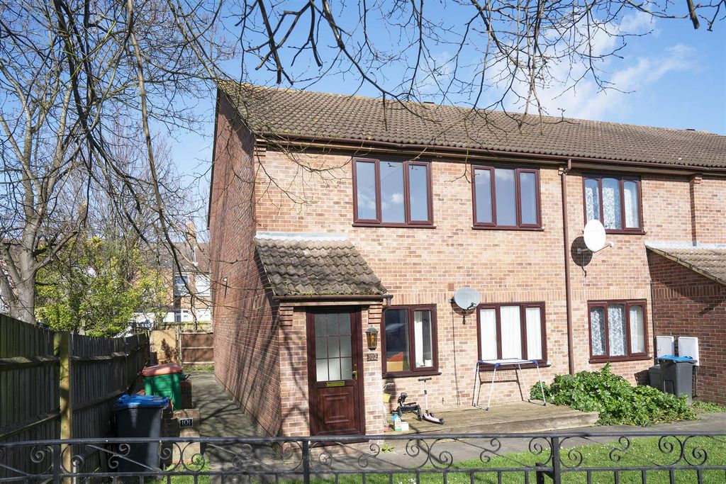 Property photo 1 of 8 101 Singleton Close, London, Sw17 9Jz External.Jpg