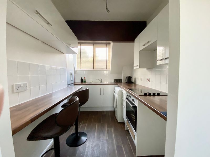 Property photo 2 of 7 Photo 6