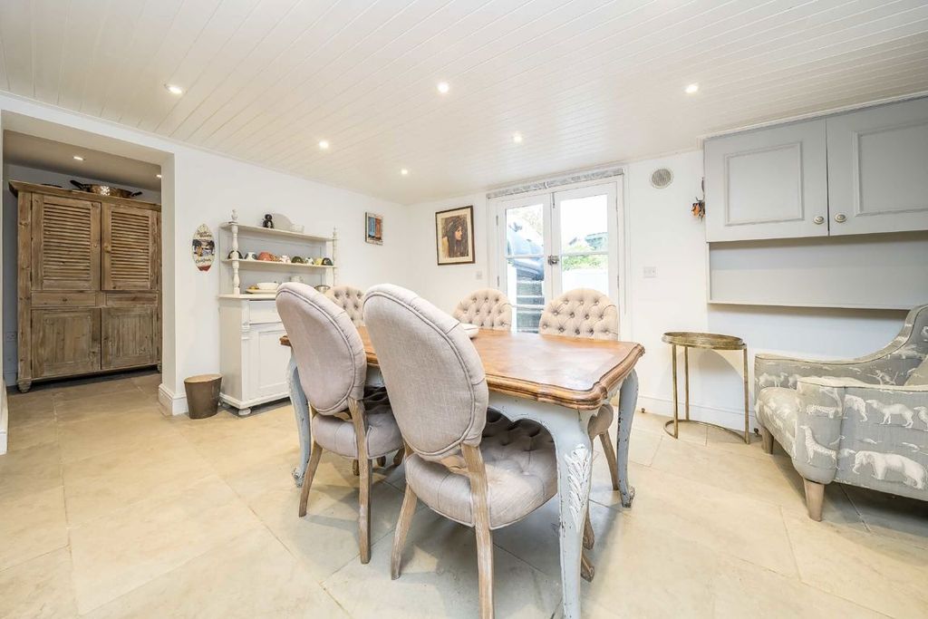 Additional image 5 of 3 bed semi-detached house for saleChurch Street, Hampton TW12