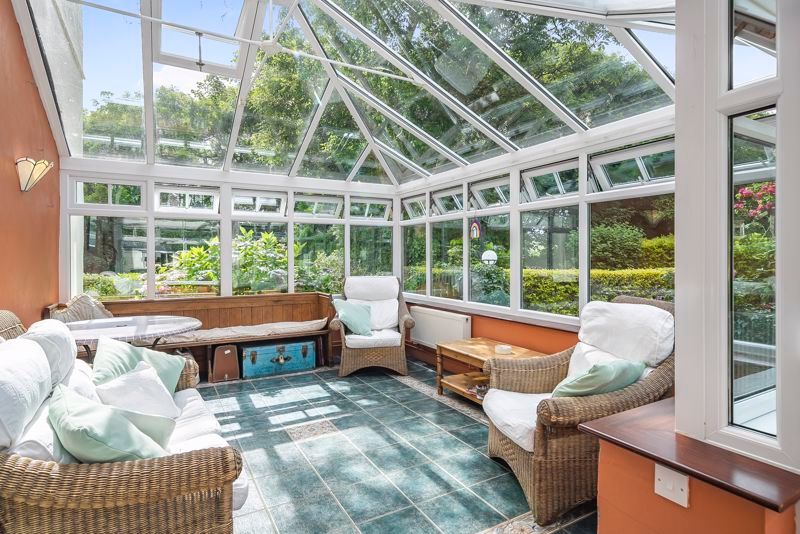 Property photo 2 of 19 Conservatory