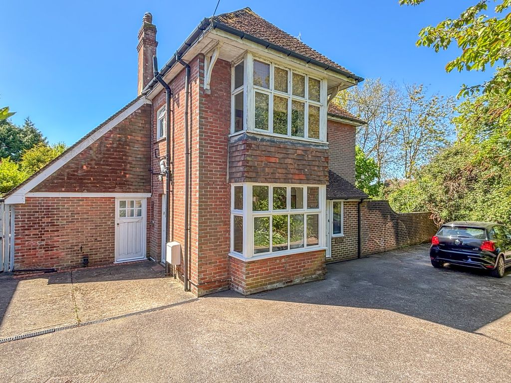 Property photo 1 of 24