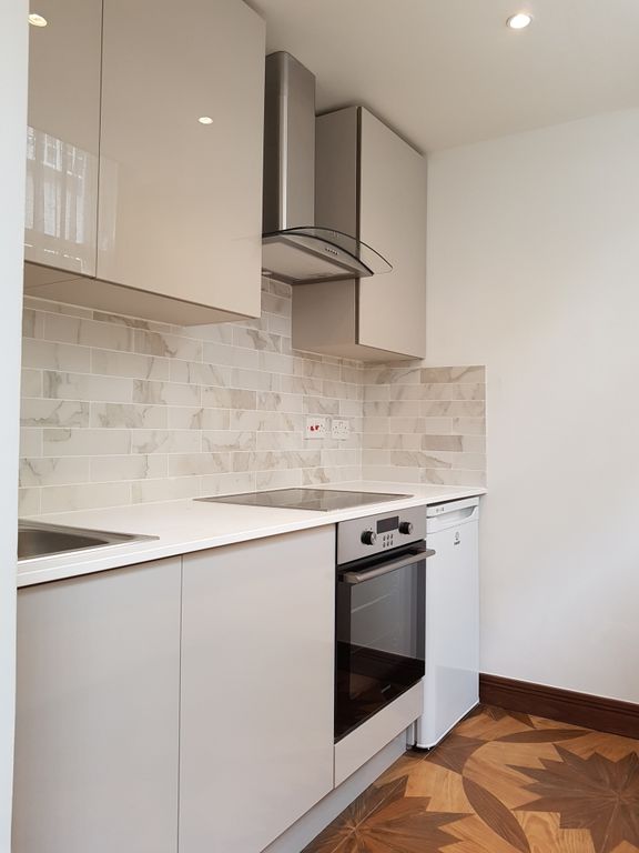 Property photo 3 of 6 Kitchen