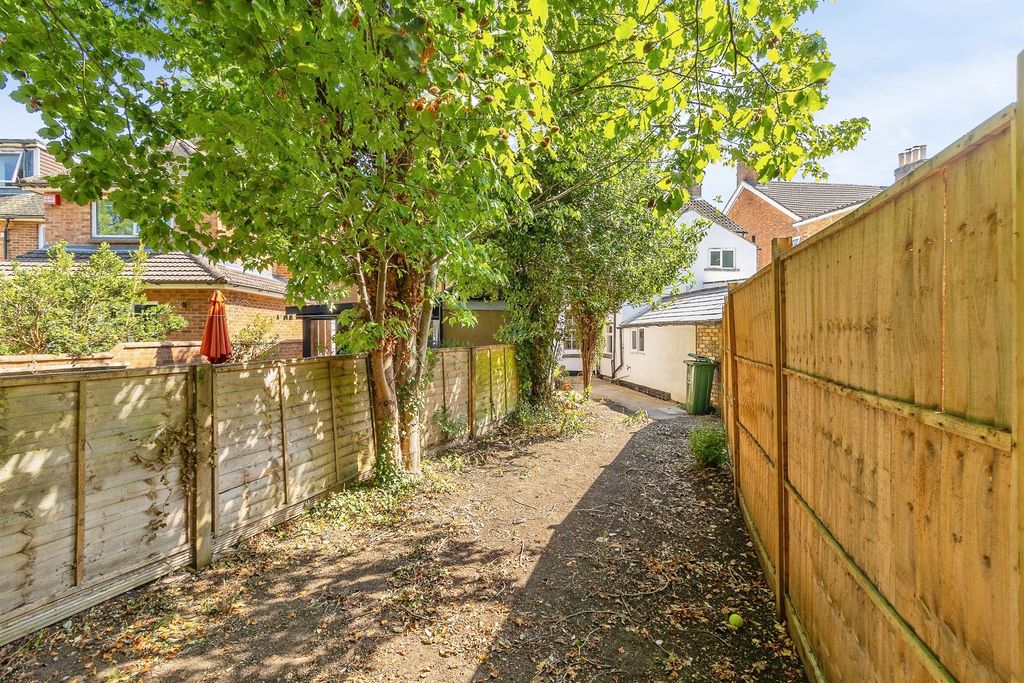 Property photo 2 of 19