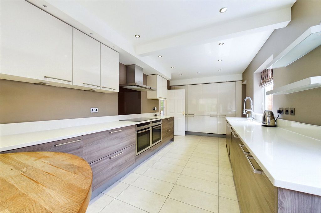 Property photo 3 of 18 Picture No. 07