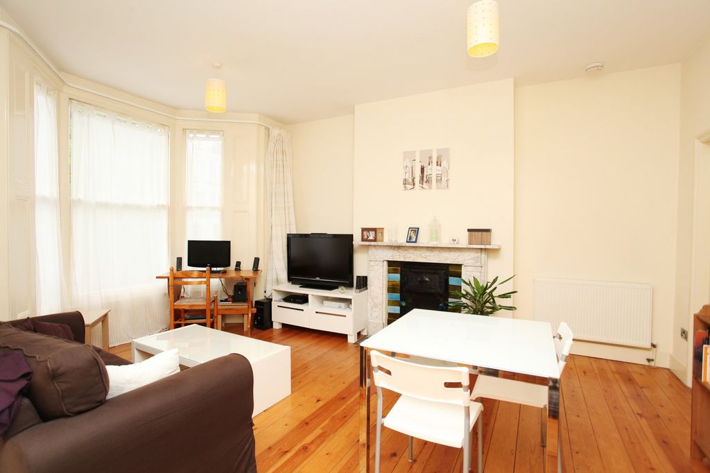 Property photo 1 of 5