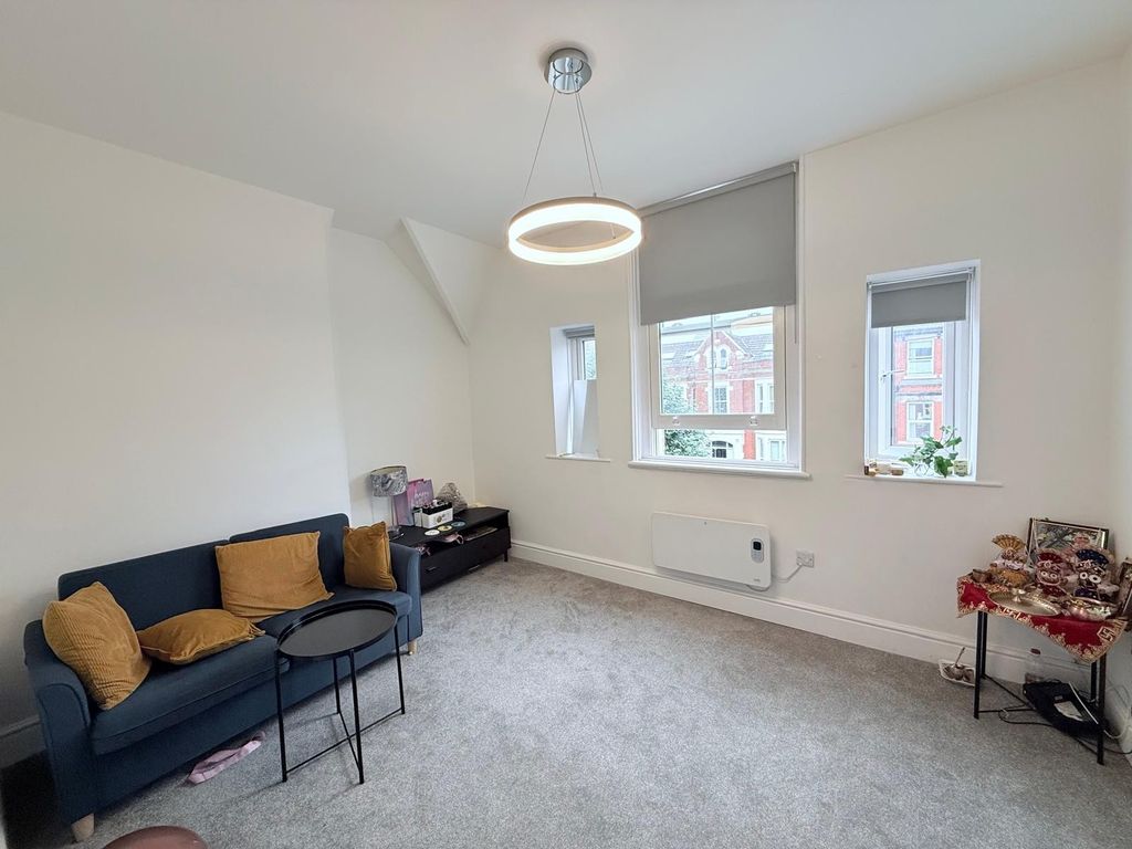 Property photo 2 of 6
