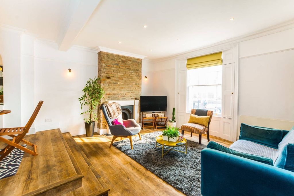 Property photo 2 of 8