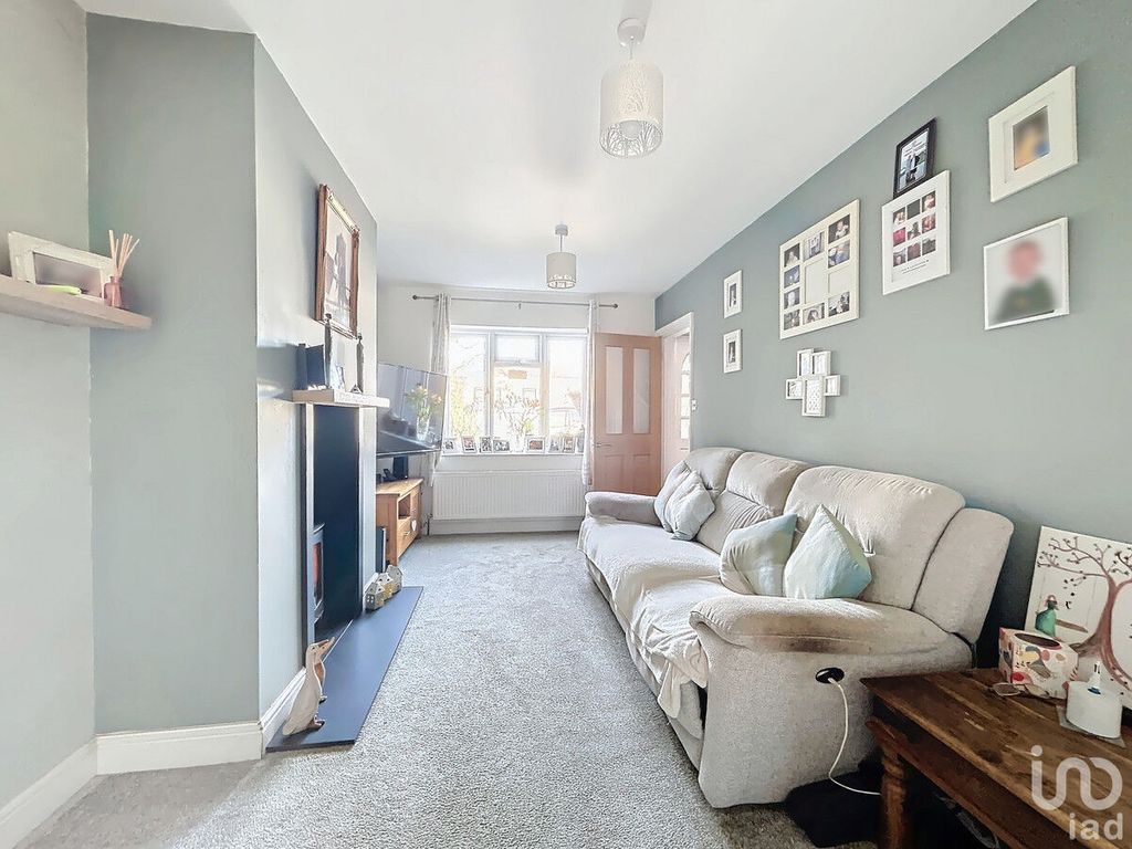 Property photo 2 of 19