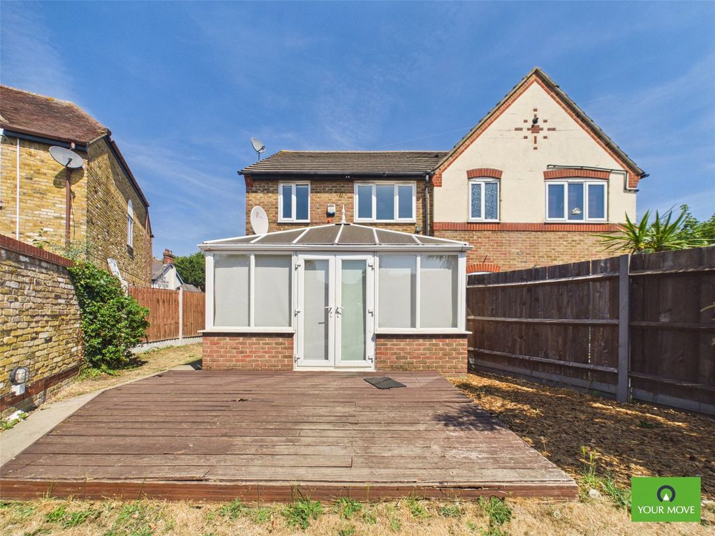 Property photo 1 of 12 Front