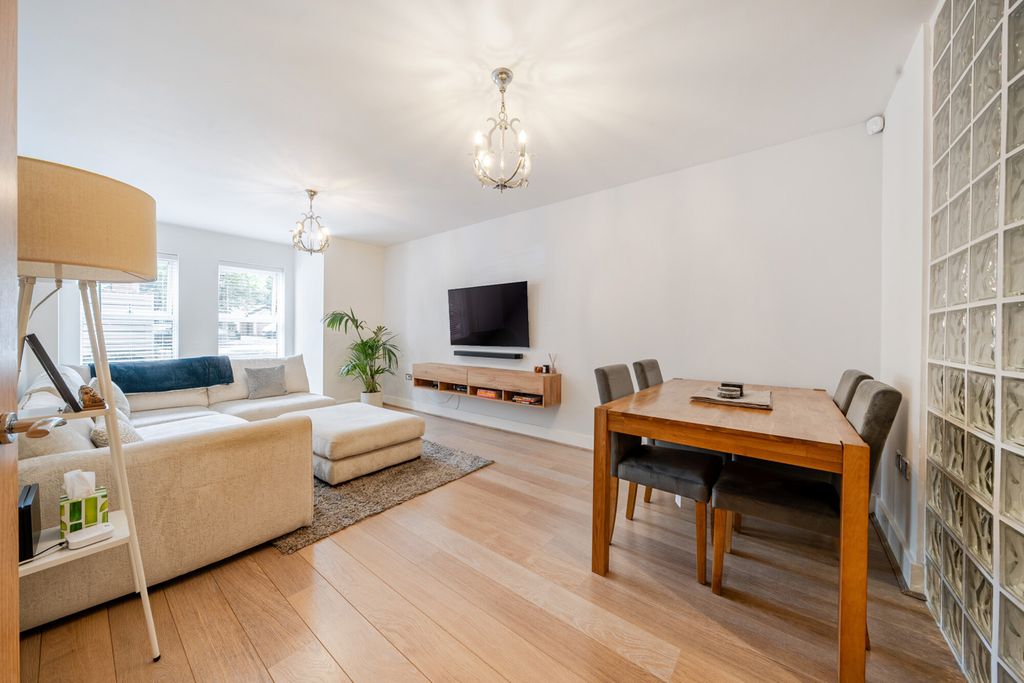 Property photo 3 of 14 1494954-10-6A575B...