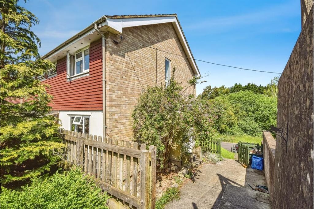 Property photo 2 of 14