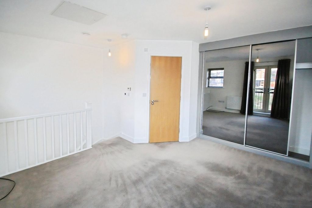 Property photo 3 of 11 Picture No. 16