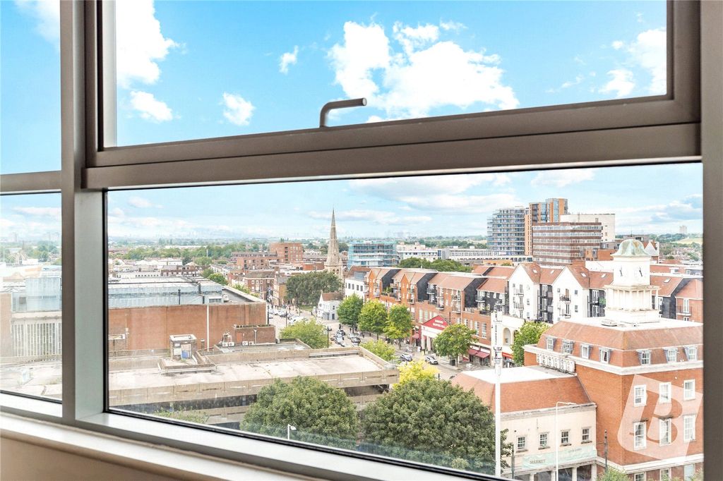 Property photo 3 of 6 Exterior