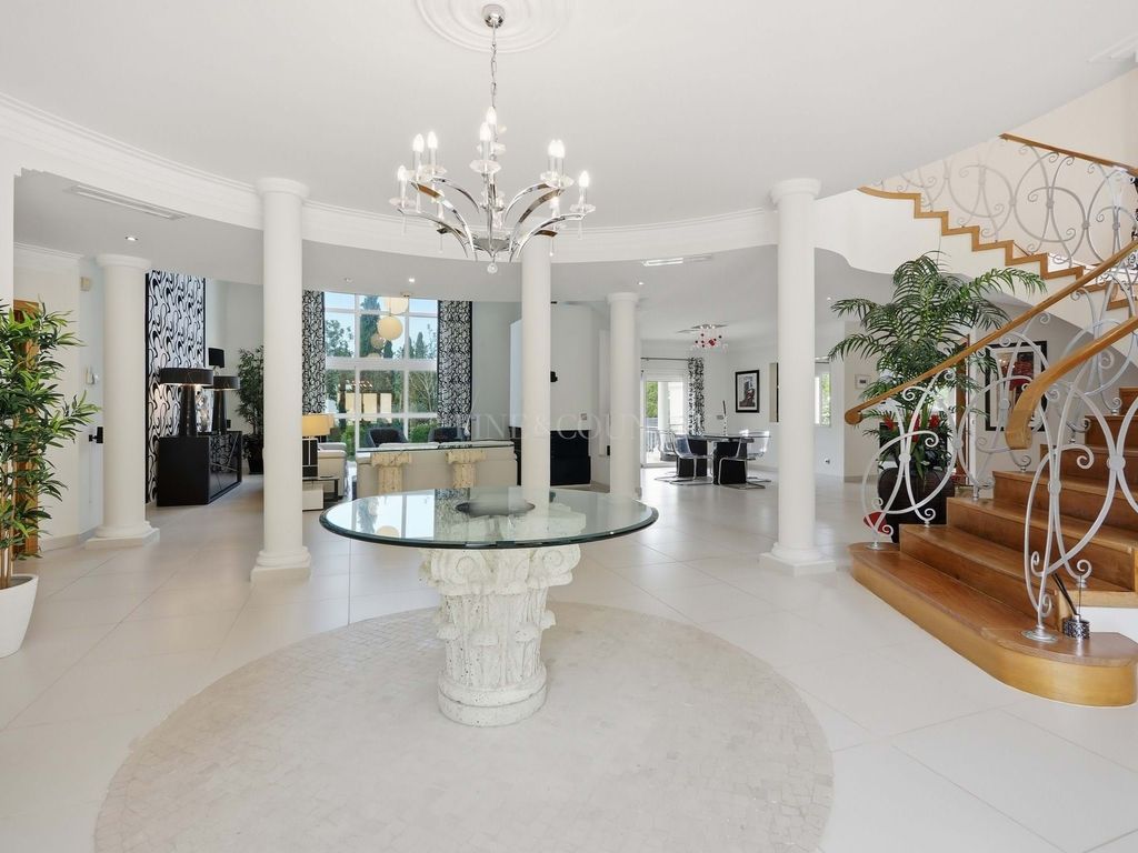 Property photo 2 of 30