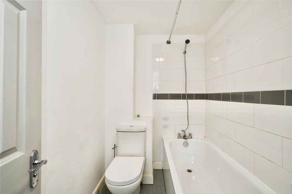 Property photo 3 of 42 Picture No. 82