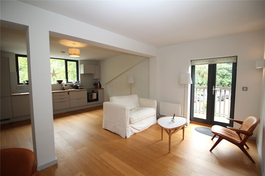 Property photo 2 of 12 Picture No. 09