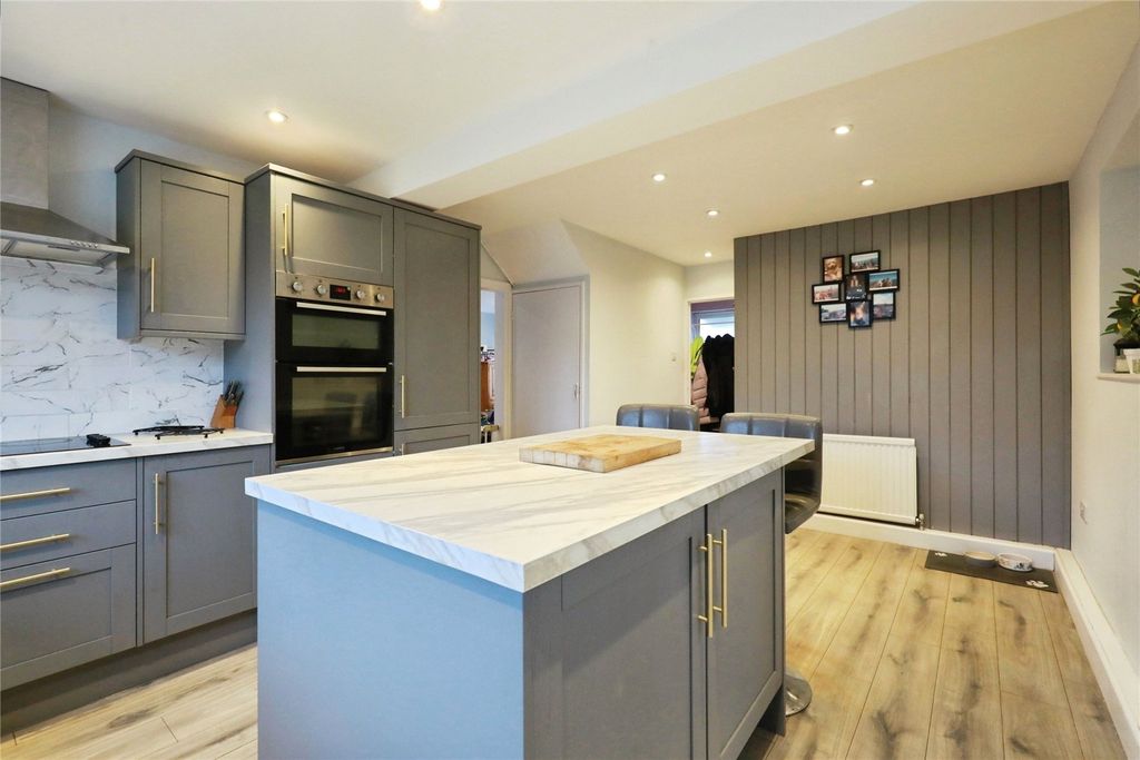 Property photo 2 of 41 Picture No. 22