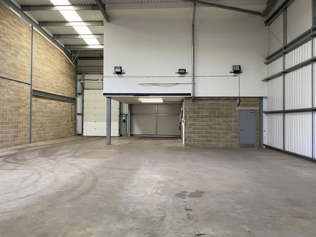 Property photo 2 of 4 West Thurrock  Unit 1 Ttp Warehouse.Jpg