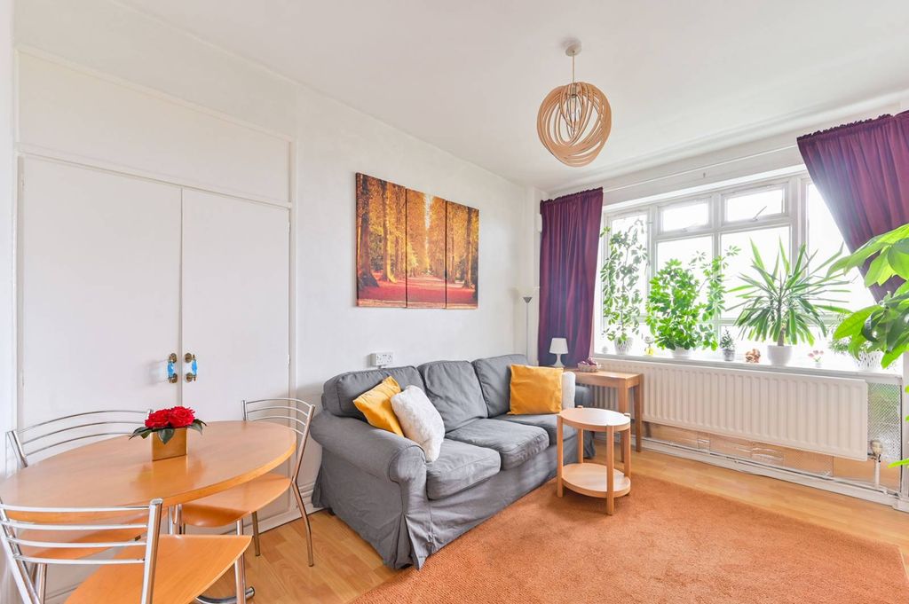 Property photo 2 of 7