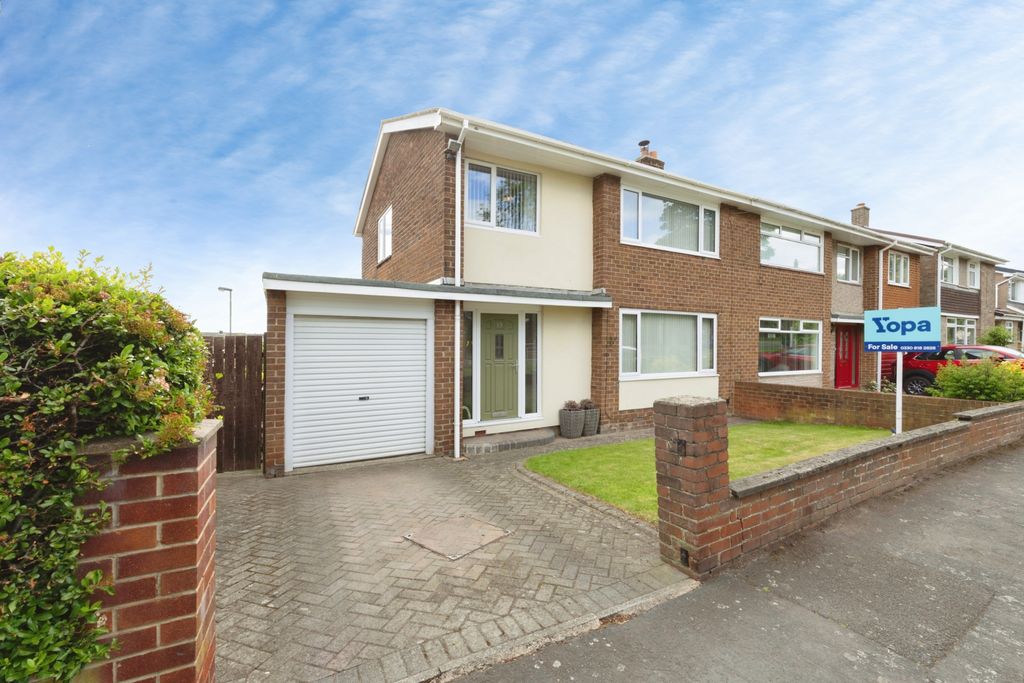 Property photo 1 of 15 1Y8A2640