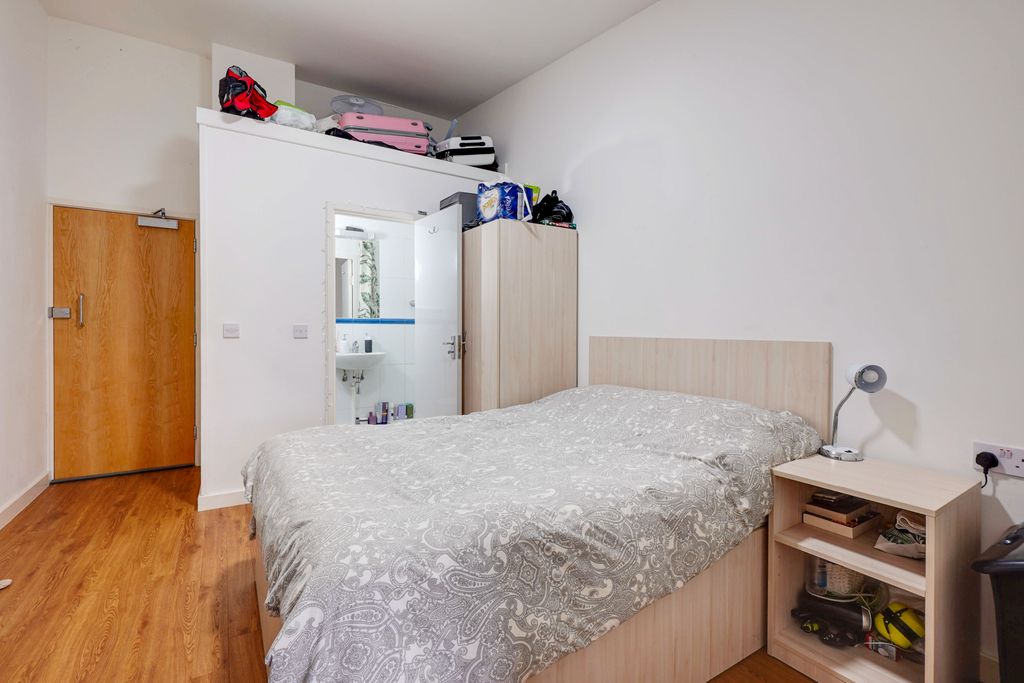 Property photo 2 of 8 Photo 2