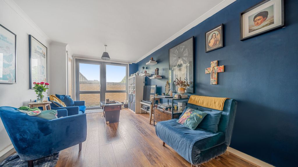 Property photo 3 of 17