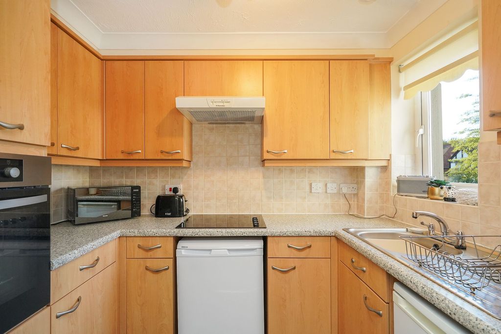 Property photo 3 of 9