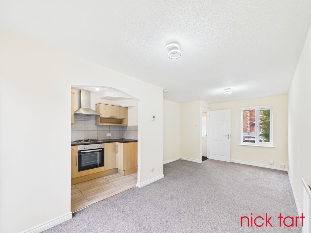 Property photo 3 of 8 Photo 3