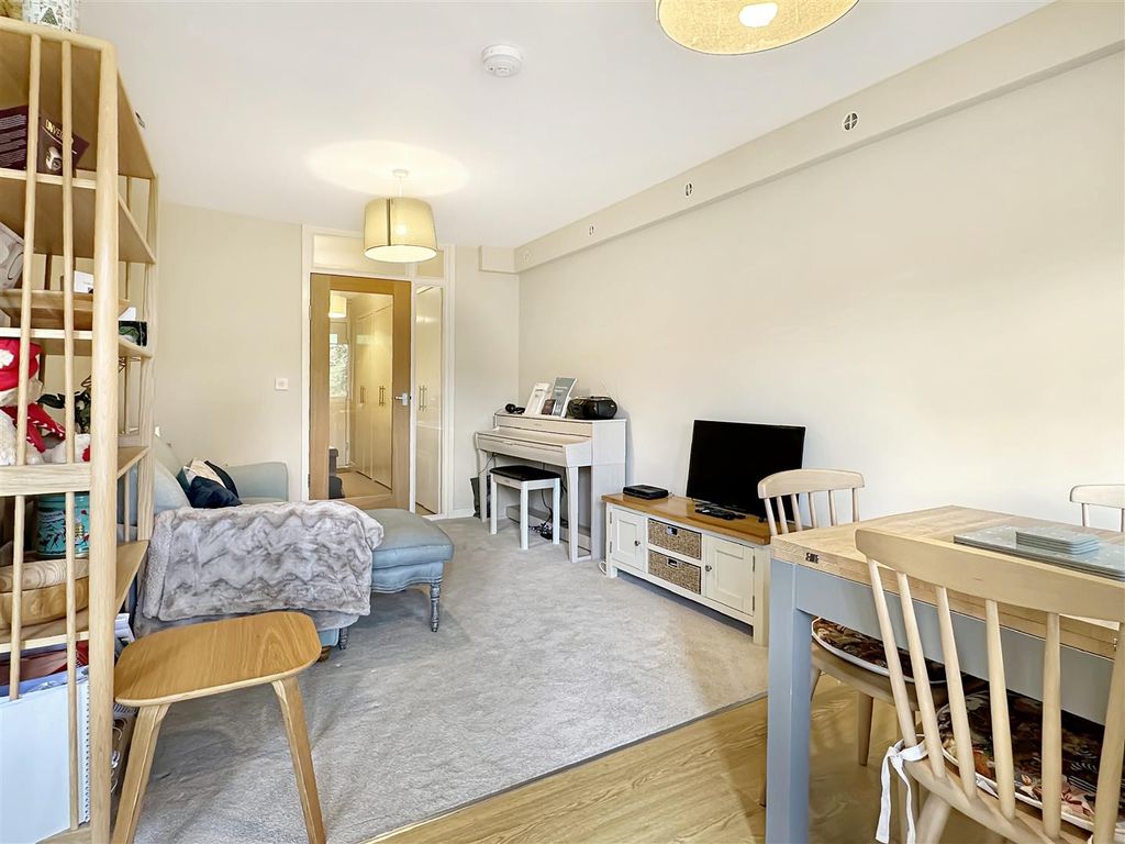 Property photo 2 of 11 Img (4).Jpg