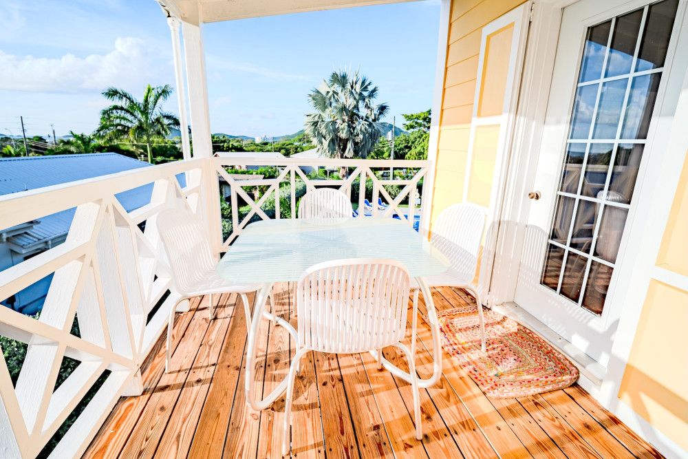 Property photo 2 of 27