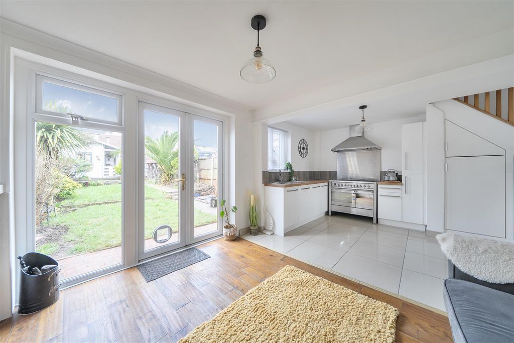 Property photo 3 of 20 1420035-15-699c56B3517d9.Jpg