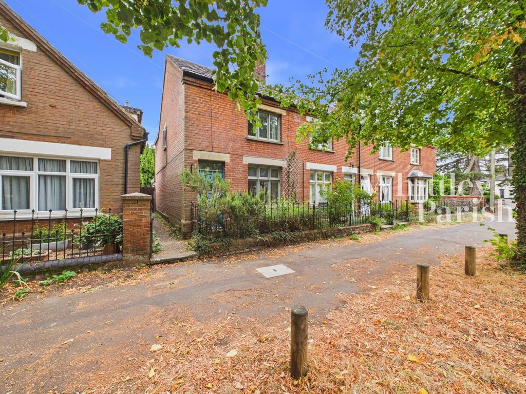 Property photo 1 of 24