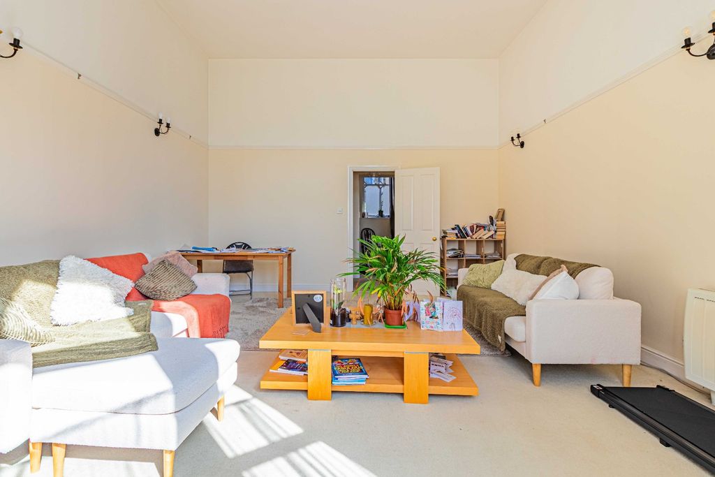 Property photo 3 of 13 Picture No. 10