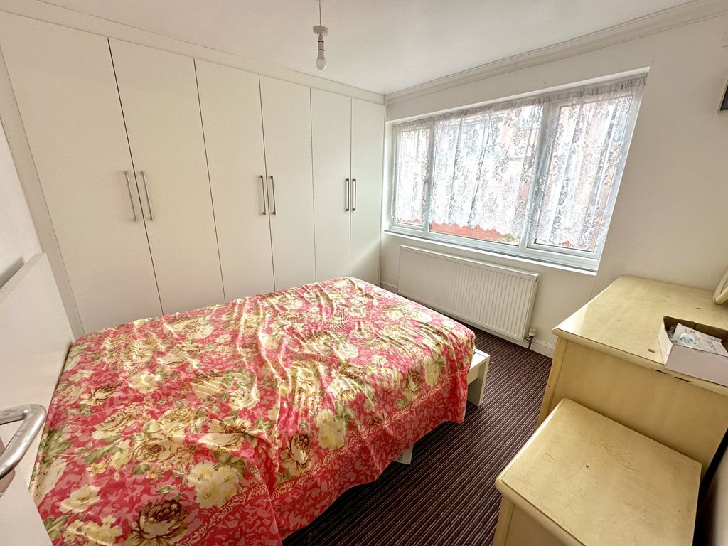 Property photo 1 of 4
