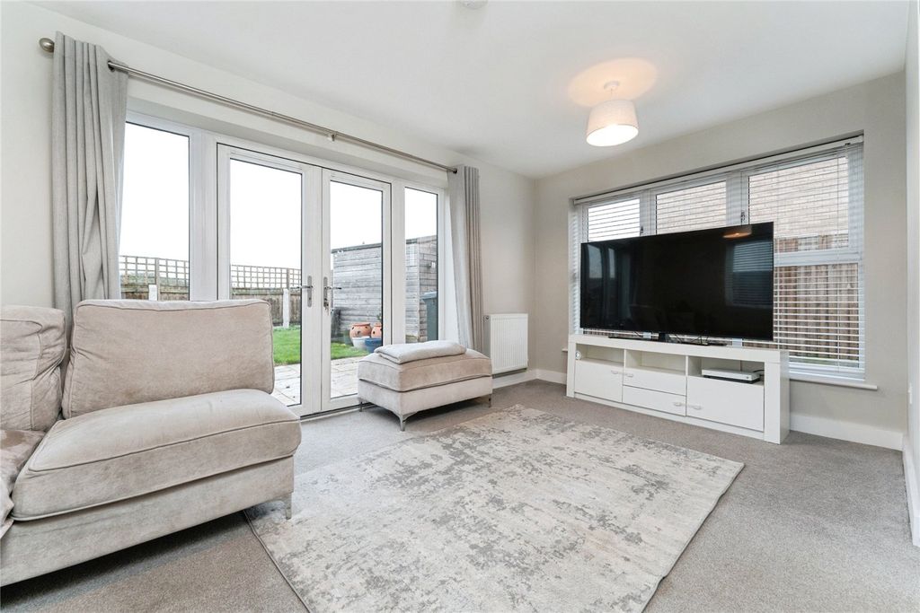 Property photo 3 of 22 Picture No. 34