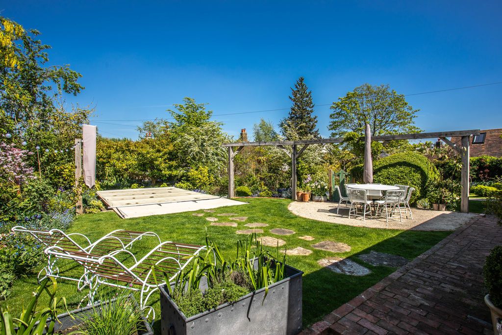 Property photo 2 of 43 Photo 37