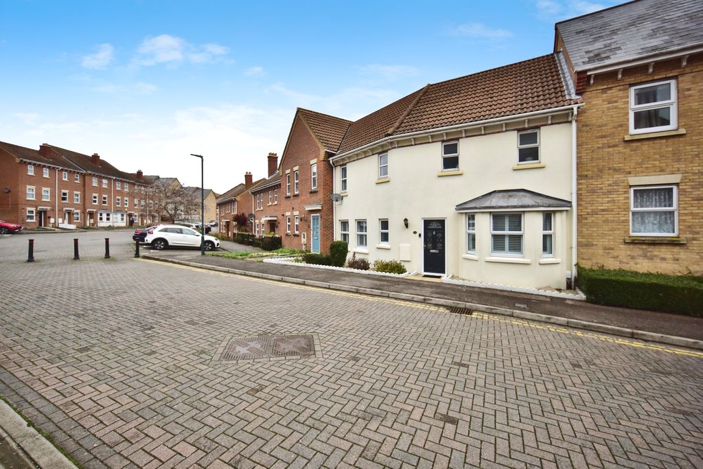 Property photo 2 of 20