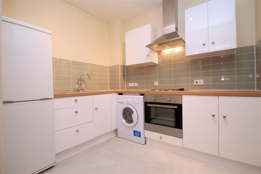 Property photo 2 of 5 Kitchen