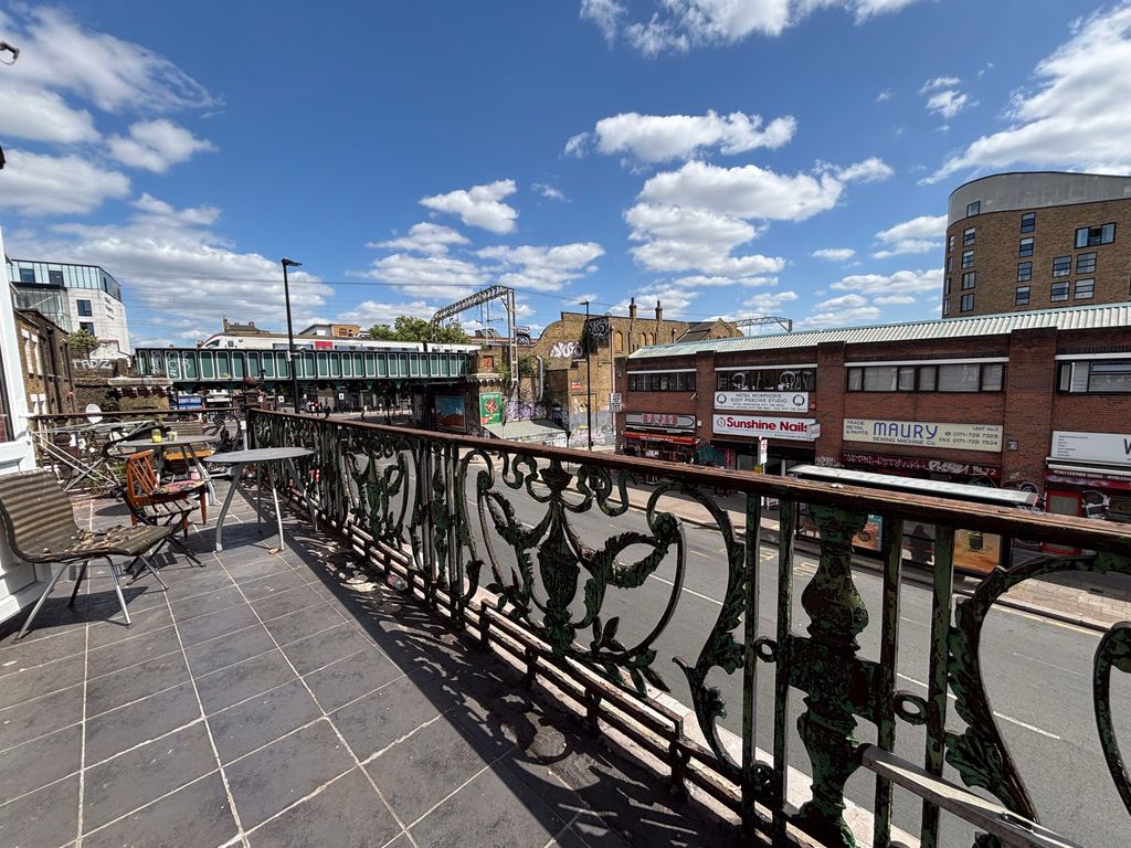 Property photo 3 of 9 Photo 5